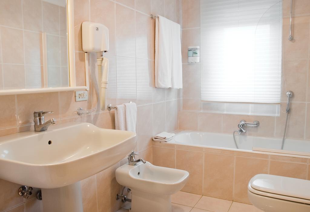 카타니아 Porto Ulisse B&B 외부 사진